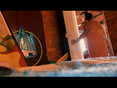 ❤️ Sinusundan ako ng tito ko sa shower, binabastos niya ako habang naliligo ako. ❤️ Porno sa amin ❌️❤